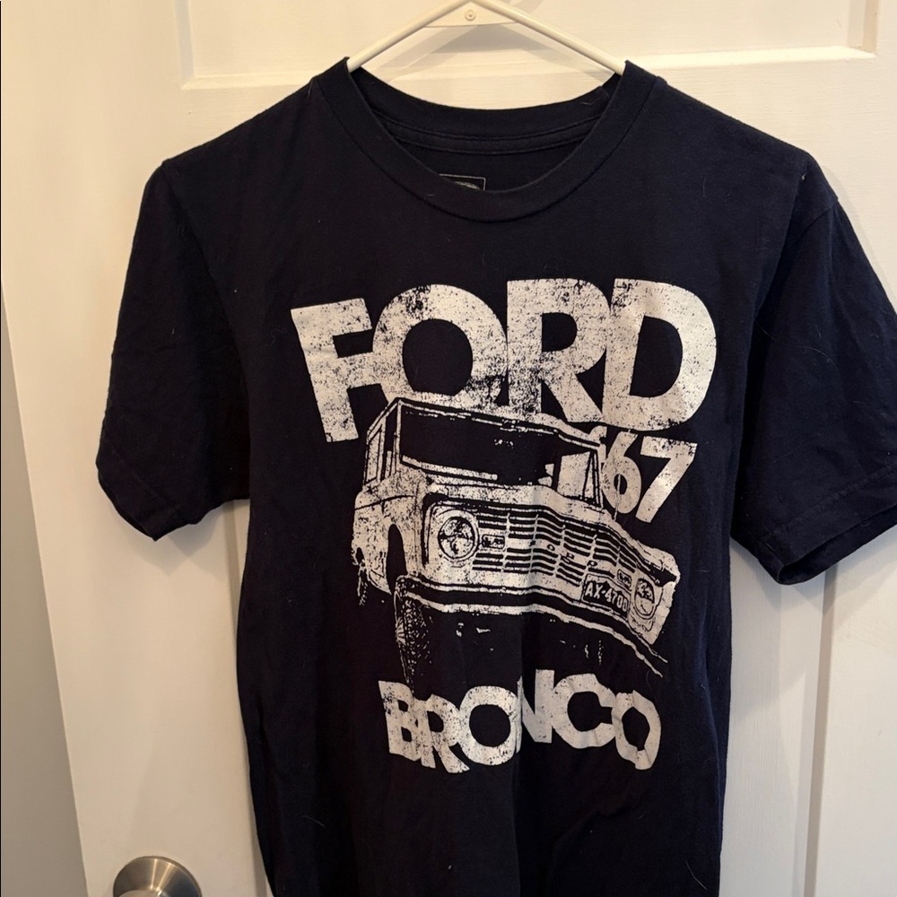 Ford Bronco '67 Black Graphic Tee